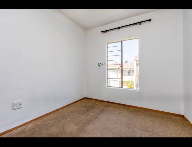 2 BEDROOM APARTMENT FOR SALE IN FERNDALE